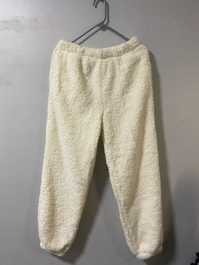 No Boundaries Plush Sherpa joggers - Cream